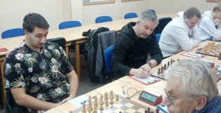 86110150-2f06-4b1d-8e9b-7cdfdbdd8514